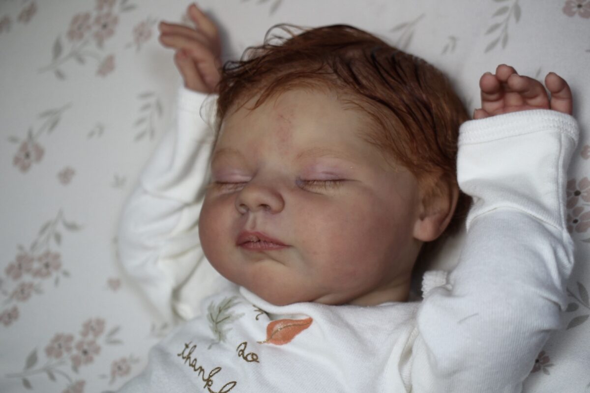 Elena - Image 10